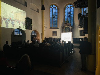 Performance „Krieg und Frieden“ Neupfarrkirche